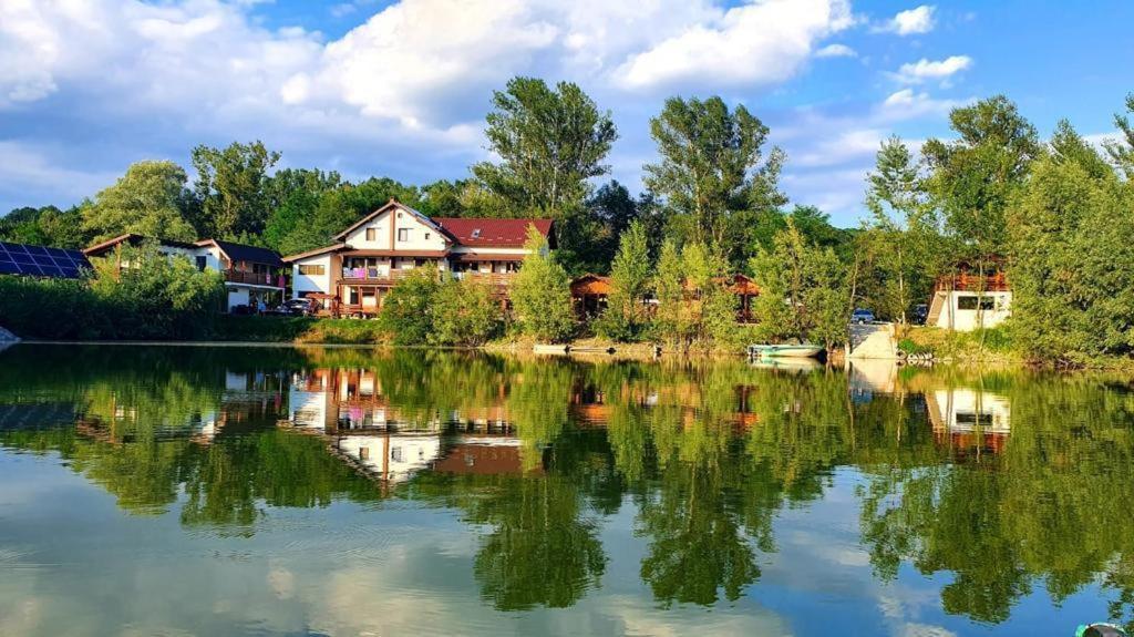 Dorul Pescarului Hotel Curtea de Argeş Eksteriør billede